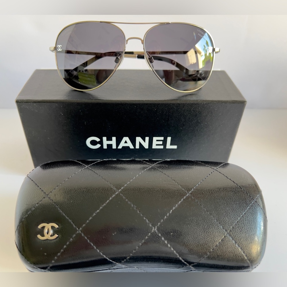CHANEL 4189 silver/grey size 59/14 sunglasses  Black Quilted Eyewear Case - Picture 5 of 11